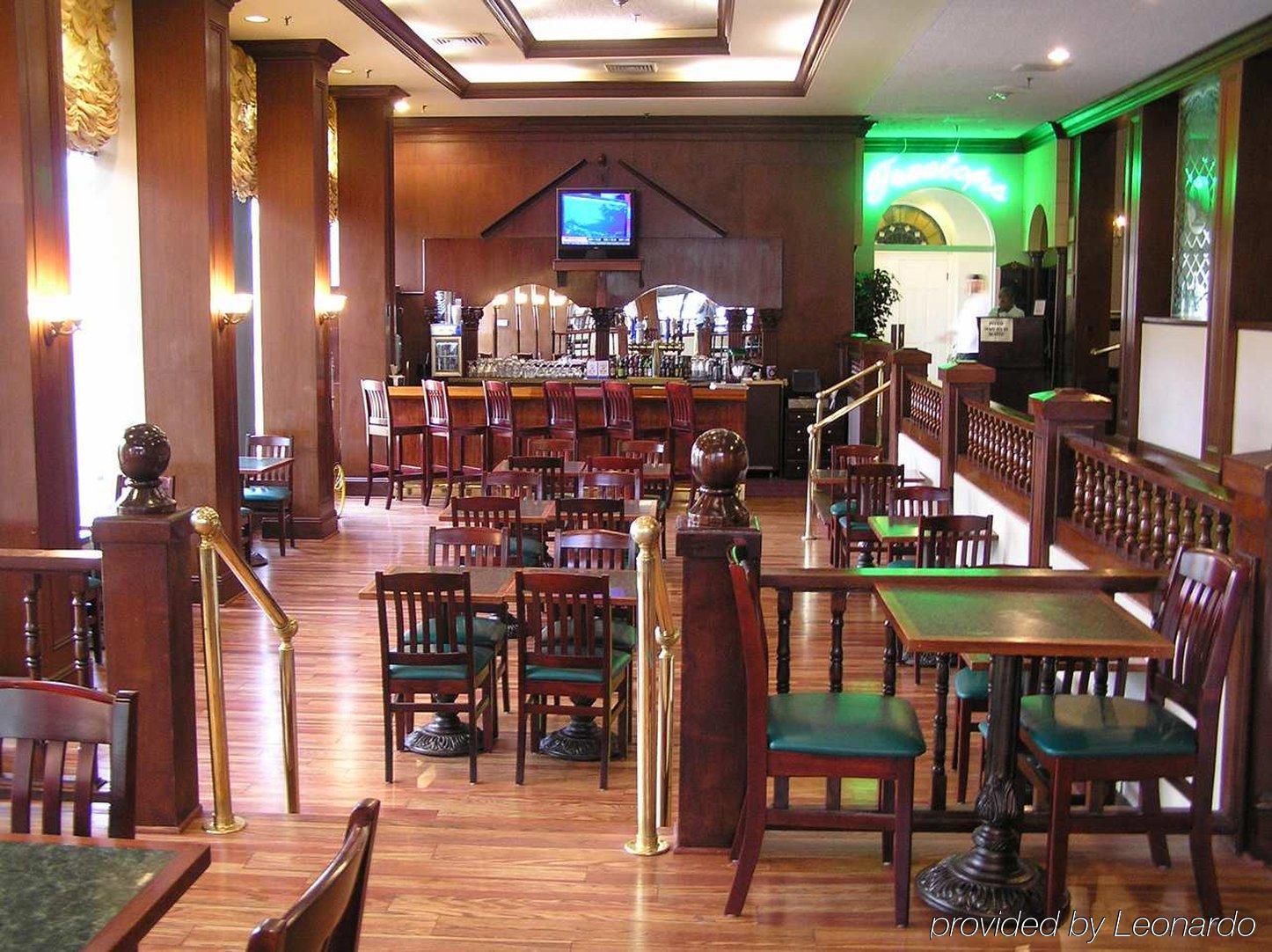 Doubletree By Hilton Charlottesville Restaurante foto